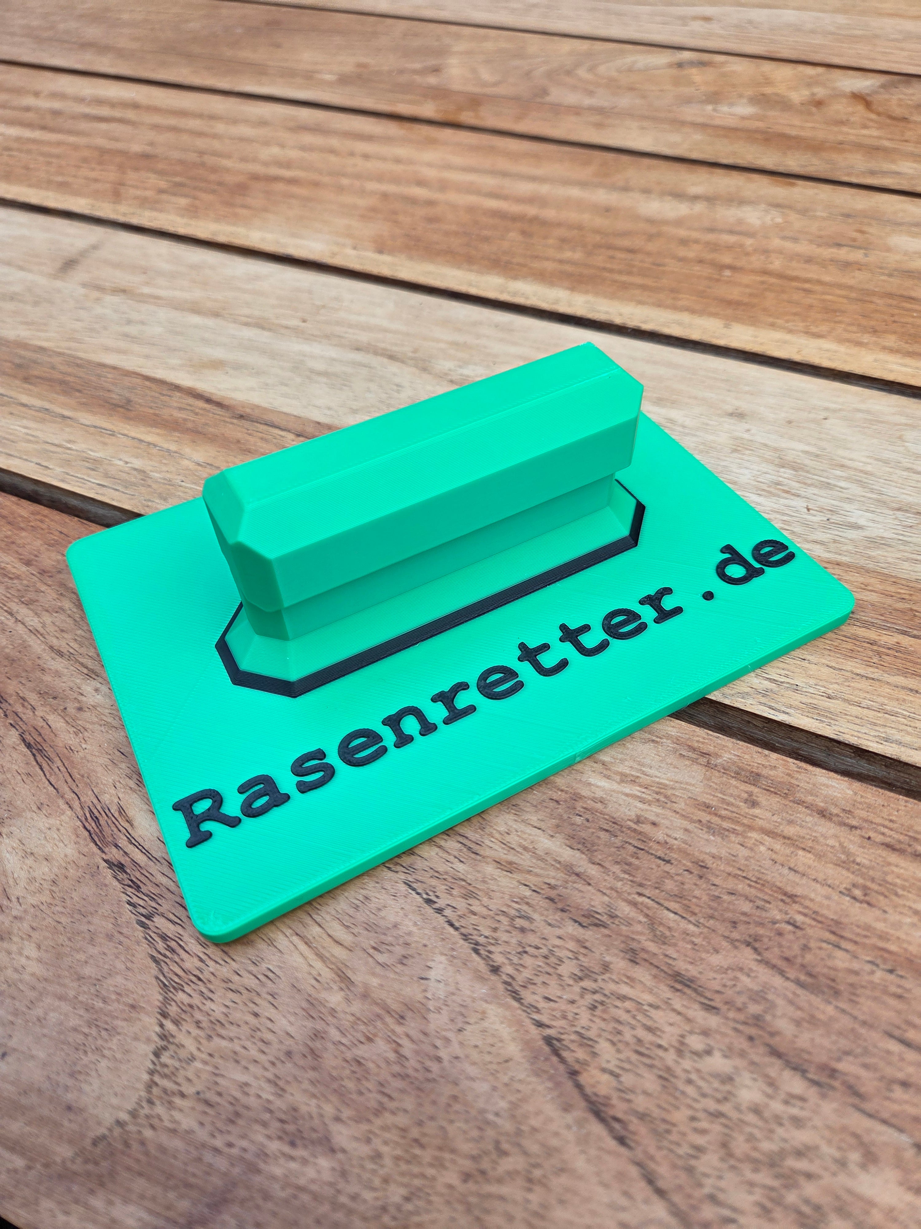 Profi Rasenziegelstecher – mit Auswurfmechanismus für die Rasenreparatur